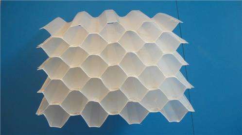 ɽ�|��Cб�ܵĳ����ٶȌ�(du��)ˮ�|(zh��)��Ӱ���